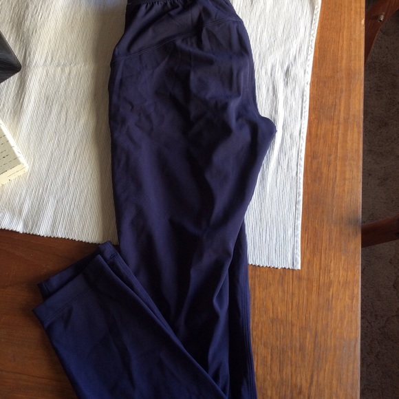 Lululemon pants - Picture 3 of 7